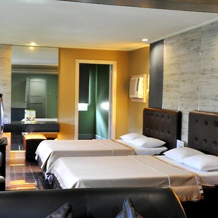 Jardin De Rosal Hotel Pasig City Eksteriør billede
